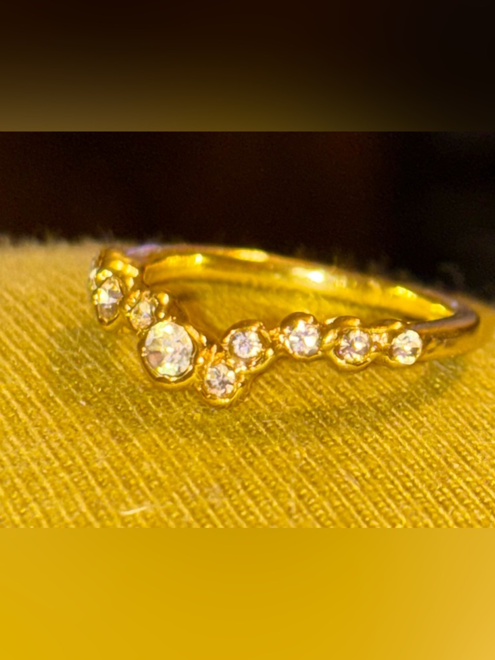 size 5  Sparkling Gold Tone